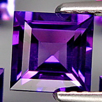 Аметист квадрат 10х10мм тем
