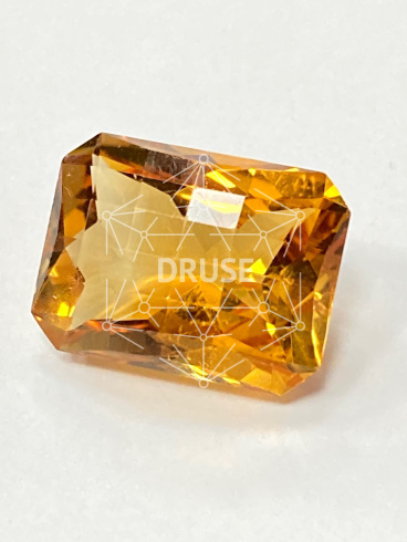 Цитрин октагон 16х12мм фан медовый
